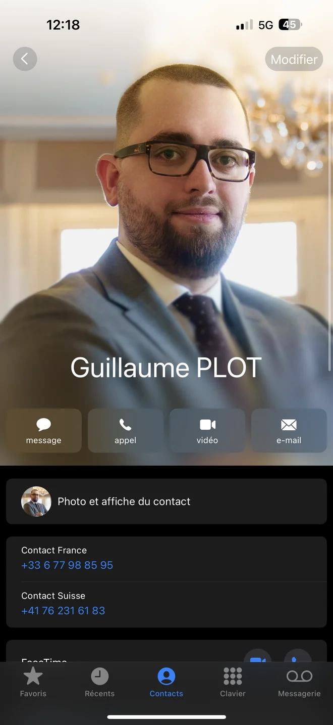Capture d'écran de la fiche contact iPhone de Guillaume PLOT