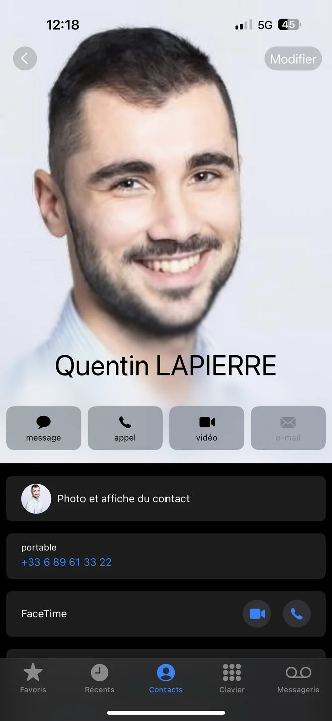 Capture d'écran de la fiche contact iPhone de Quentin LAPIERRE